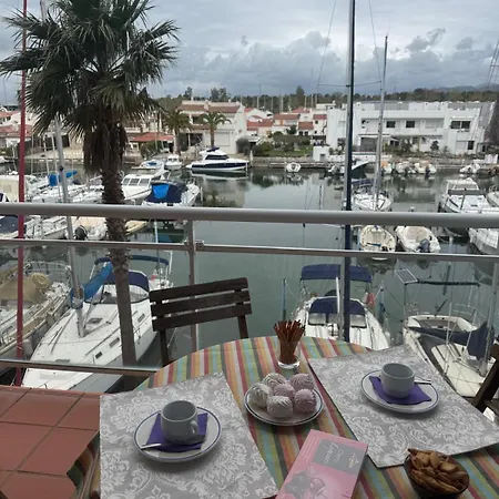 Apartment Con Plaza De Parking Y Piscina Comunitaria