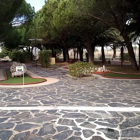 Con Plaza De Parking Y Piscina Comunitaria