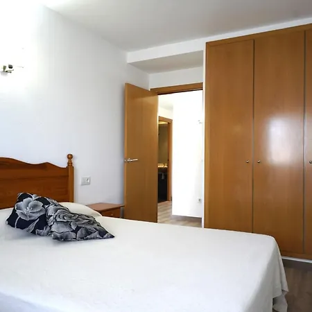 Con Plaza De Parking Y Piscina Comunitaria *